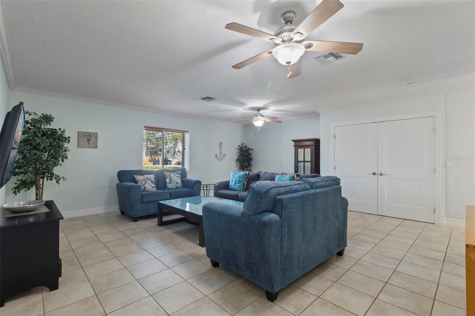 6454 BEECHWOOD AVE, SARASOTA, FL, 34231