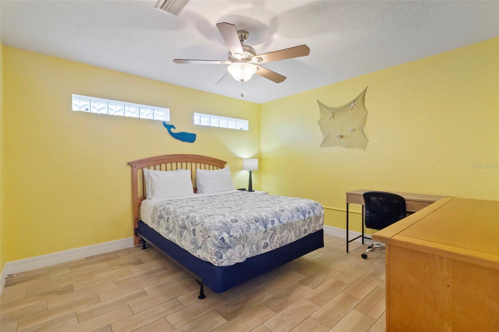 6454 BEECHWOOD AVE, SARASOTA, FL, 34231