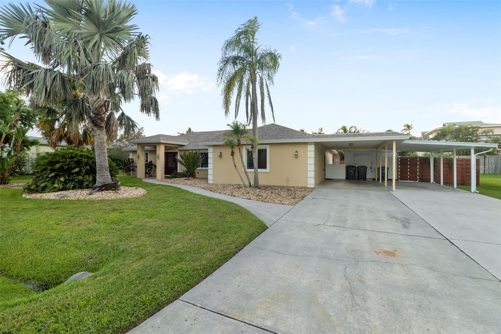 6454 BEECHWOOD AVE, SARASOTA, FL, 34231