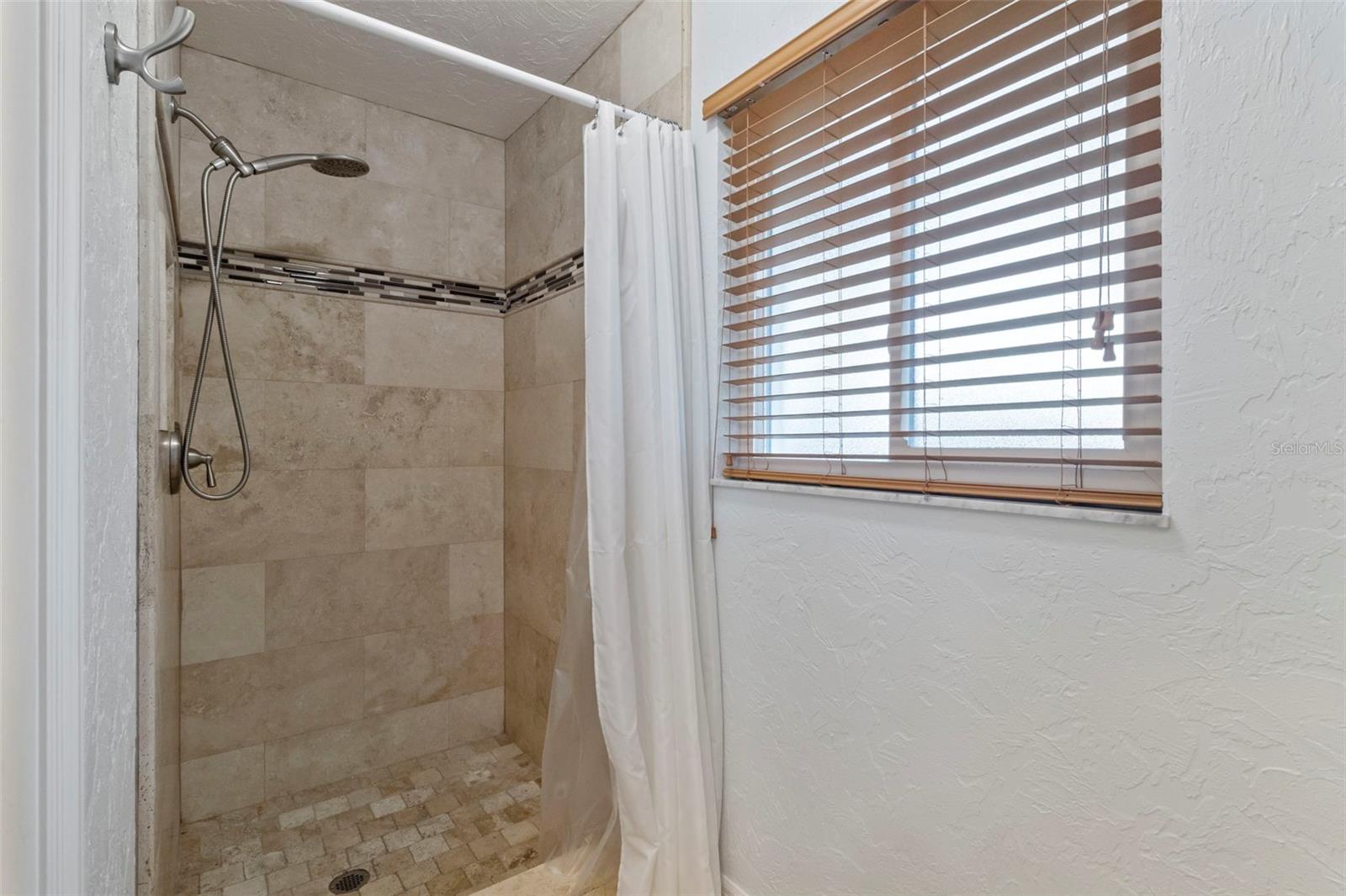 6454 BEECHWOOD AVE, SARASOTA, FL, 34231
