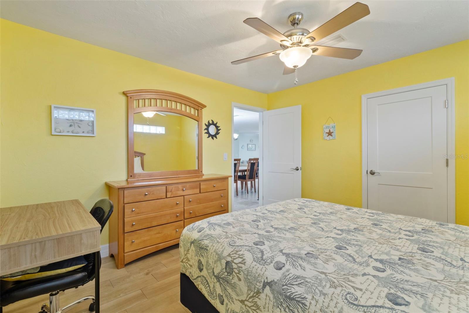 6454 BEECHWOOD AVE, SARASOTA, FL, 34231