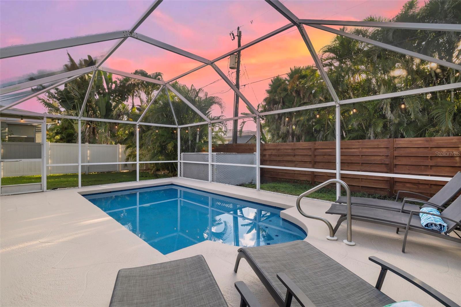 6454 BEECHWOOD AVE, SARASOTA, FL, 34231