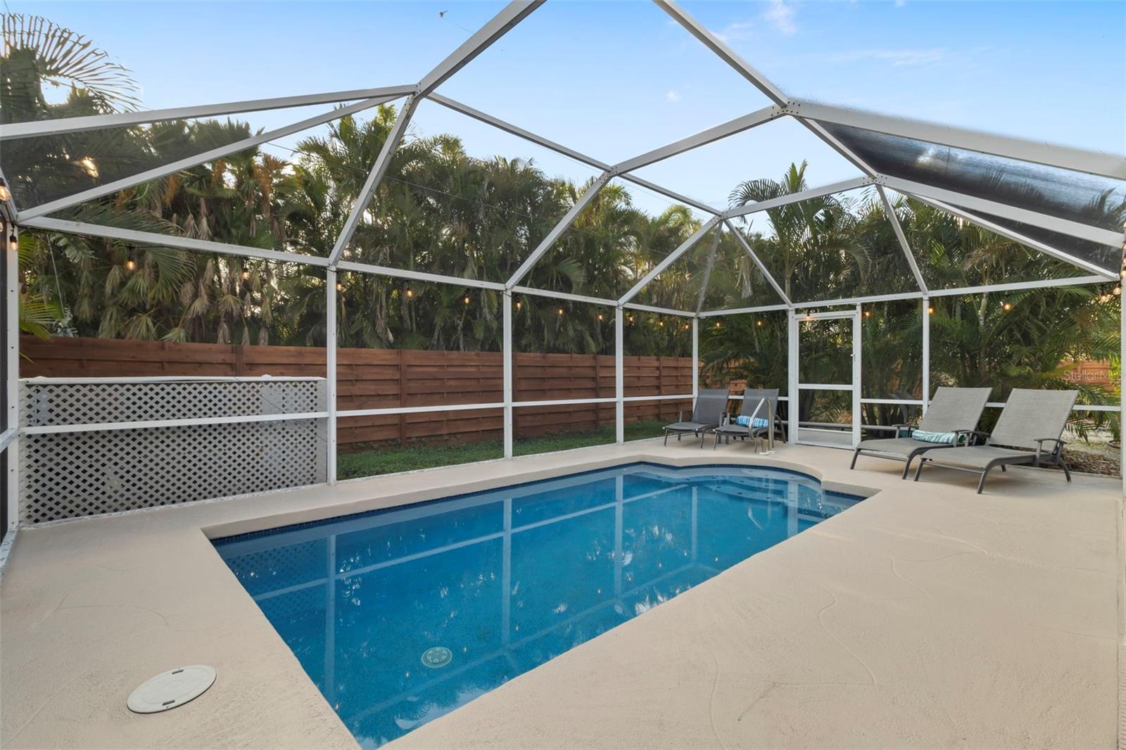 6454 BEECHWOOD AVE, SARASOTA, FL, 34231