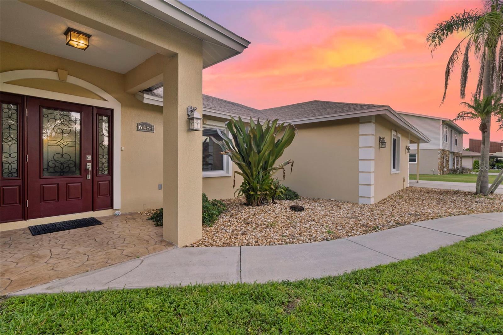 6454 BEECHWOOD AVE, SARASOTA, FL, 34231