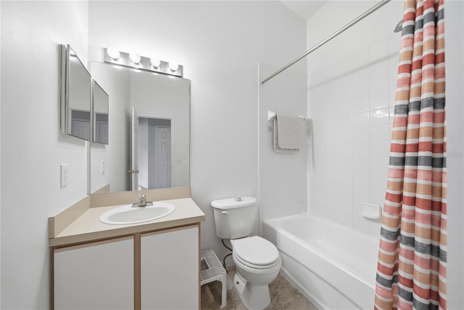 1139 BARONSCOURT DR, WESLEY CHAPEL, FL, 33543