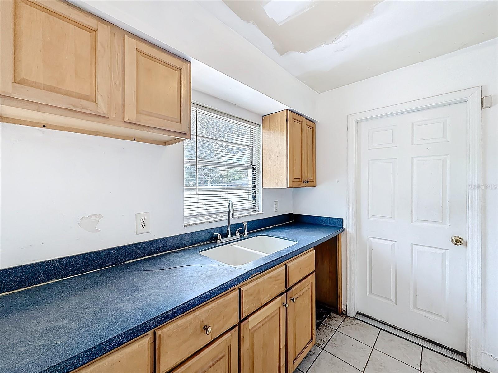405 CABALLERO RD, OCOEE, FL, 34761
