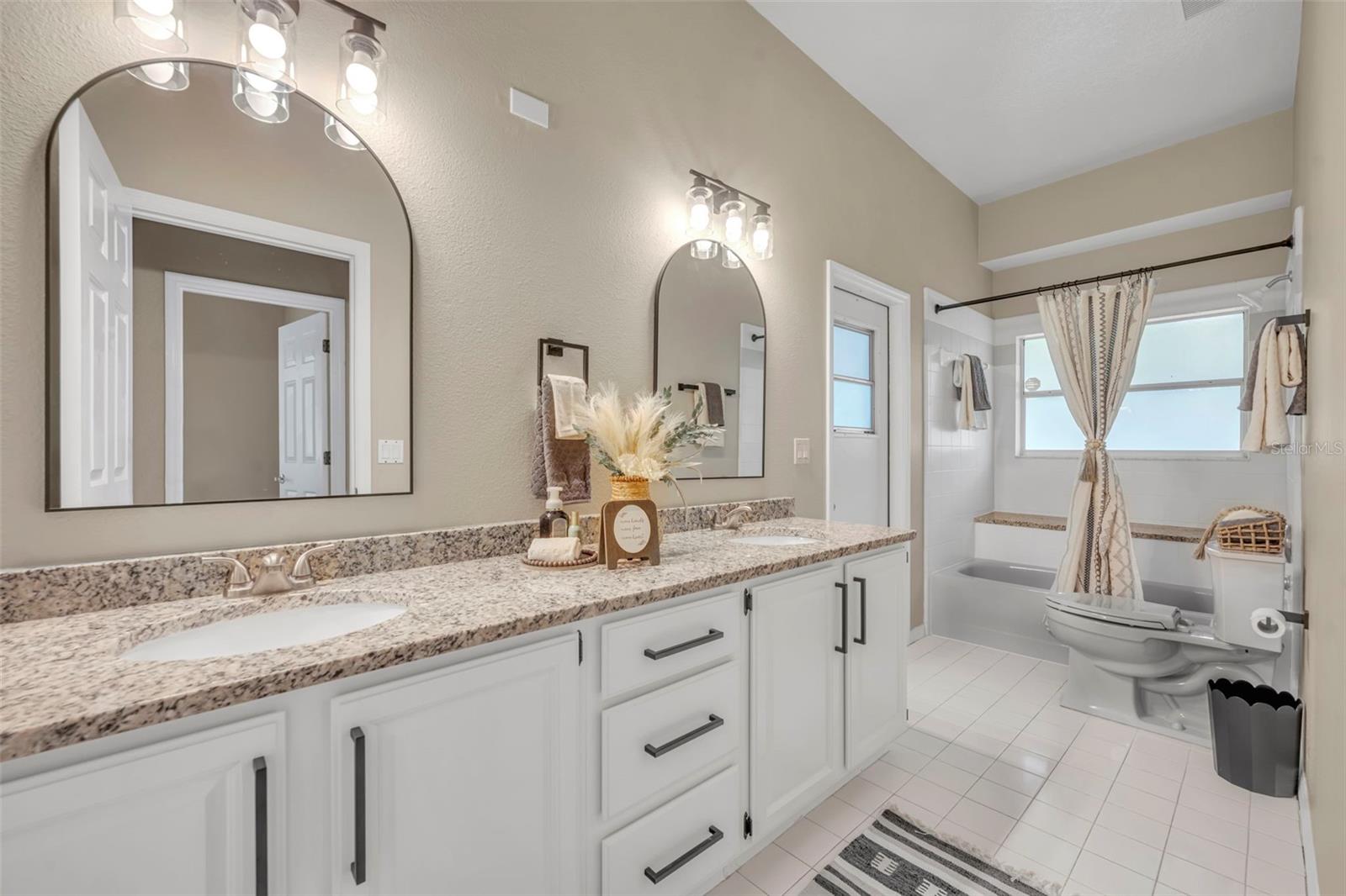 13568 DORNOCH DR, ORLANDO, FL, 32828