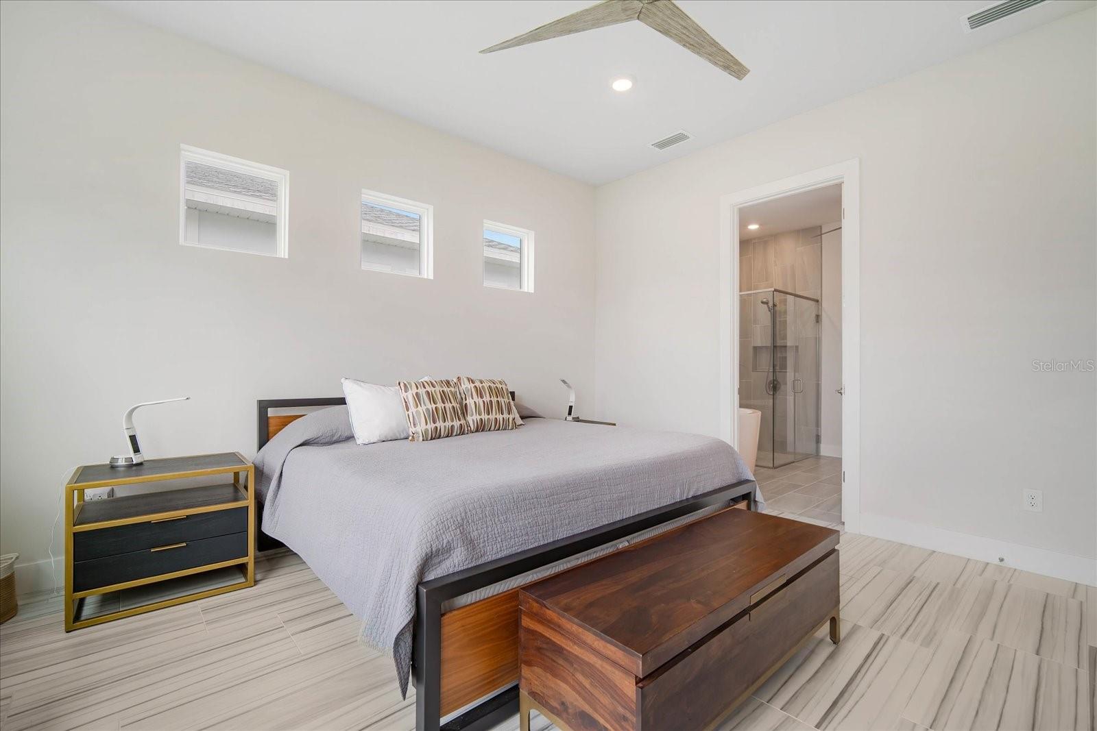 8809 DRUMMER PLANK DR, WESLEY CHAPEL, FL, 33545