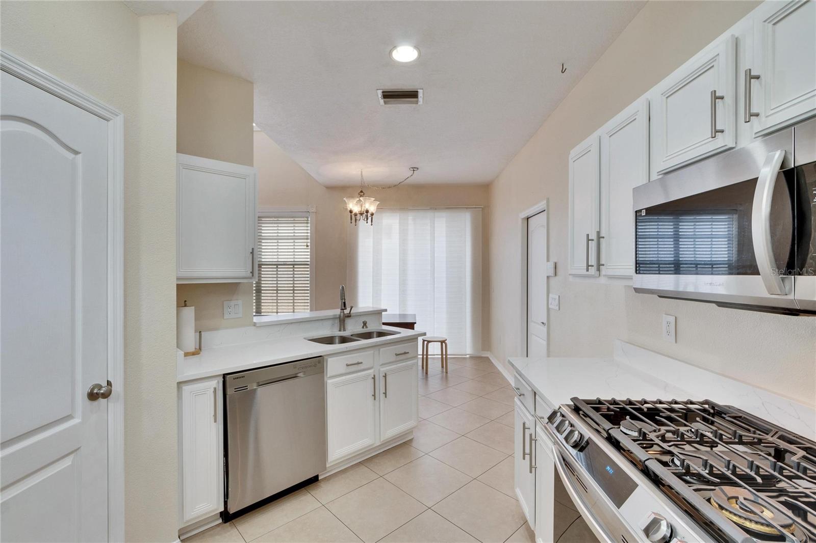 9105 CRYSTAL COMMONS WAY, TAMPA, FL, 33626