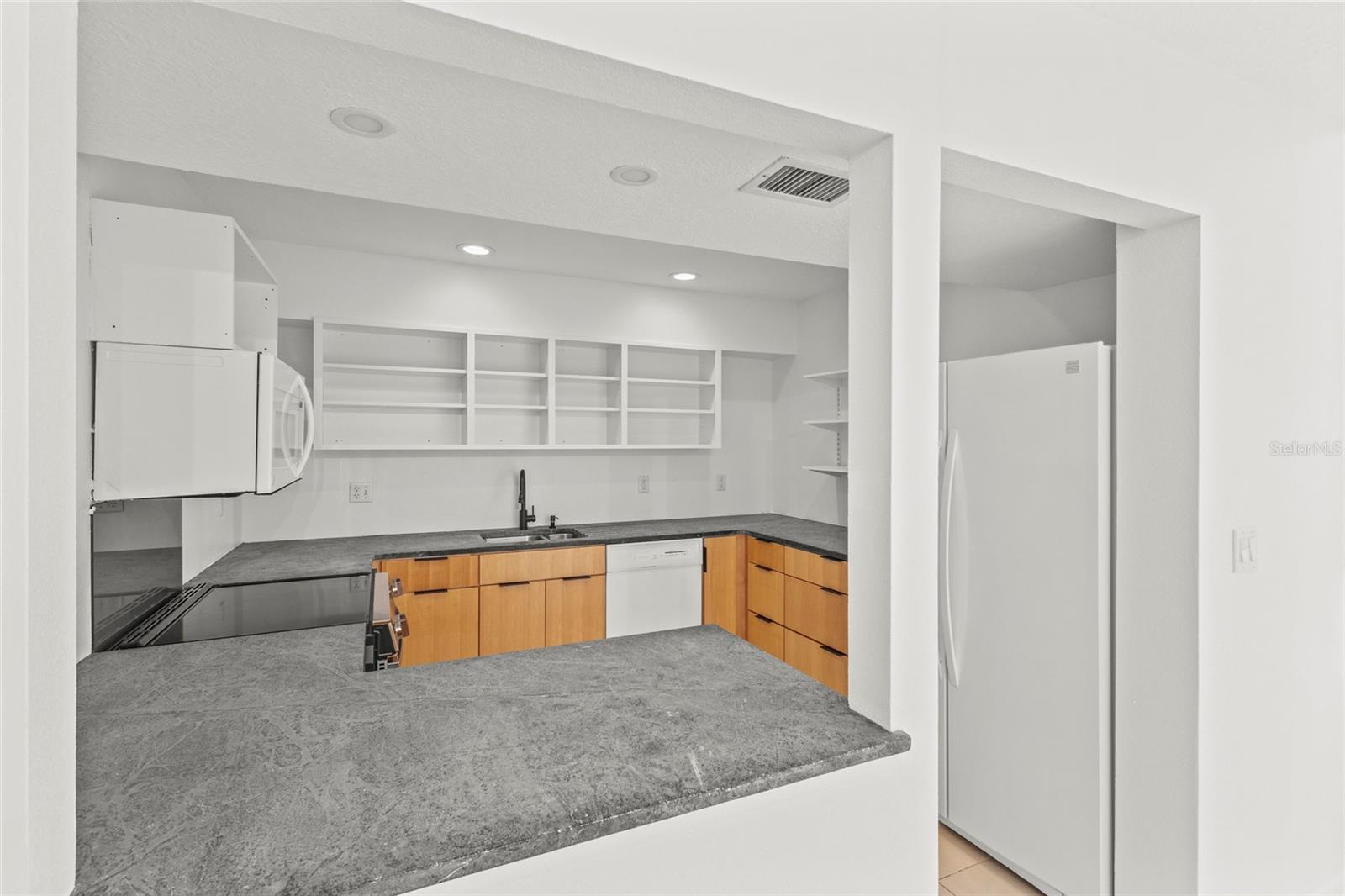 1511 PELICAN POINT DR #279, SARASOTA, FL, 34231