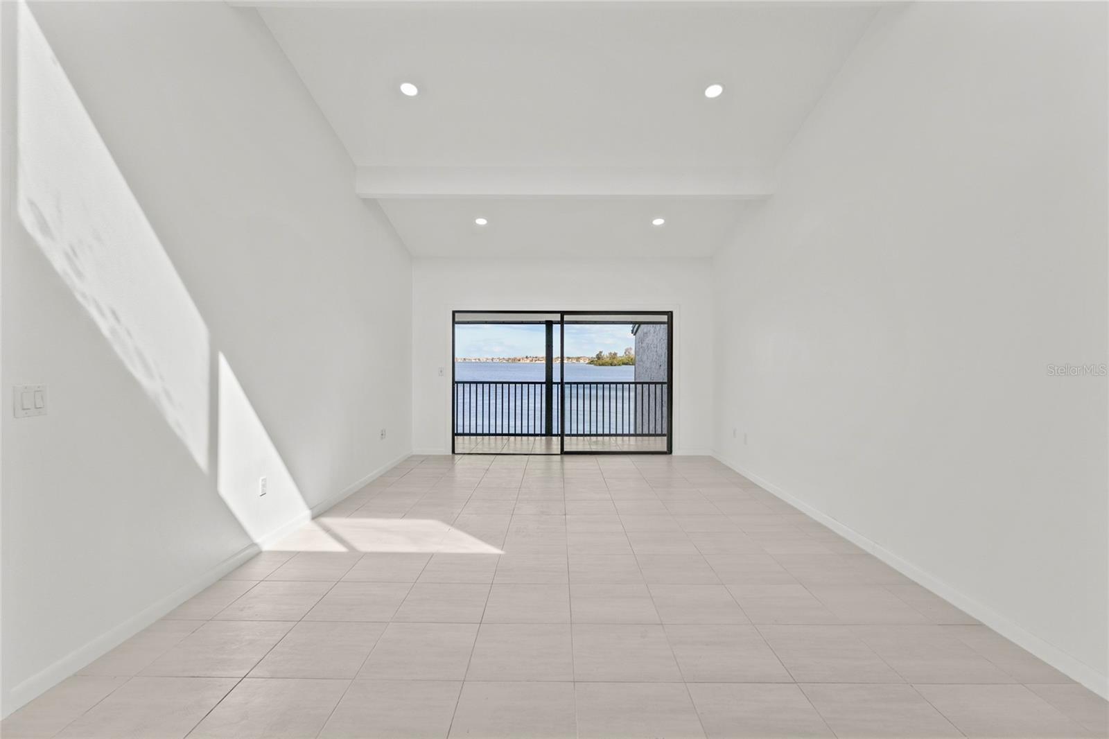 1511 PELICAN POINT DR #279, SARASOTA, FL, 34231