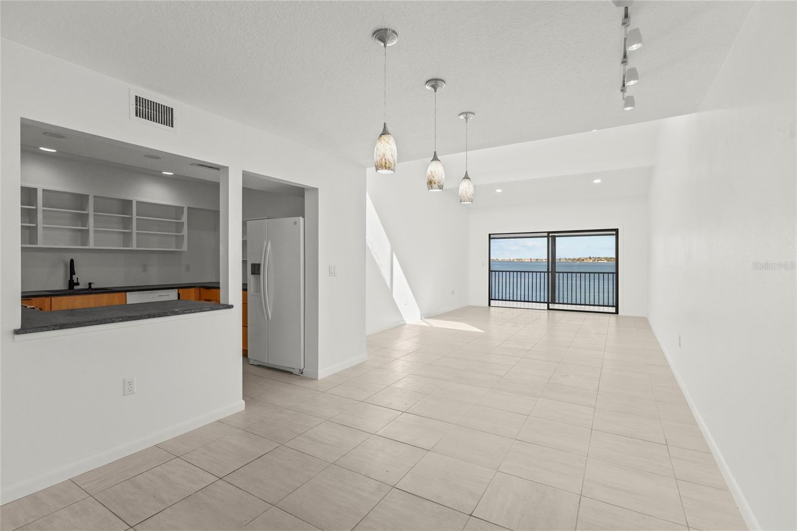 1511 PELICAN POINT DR #279, SARASOTA, FL, 34231