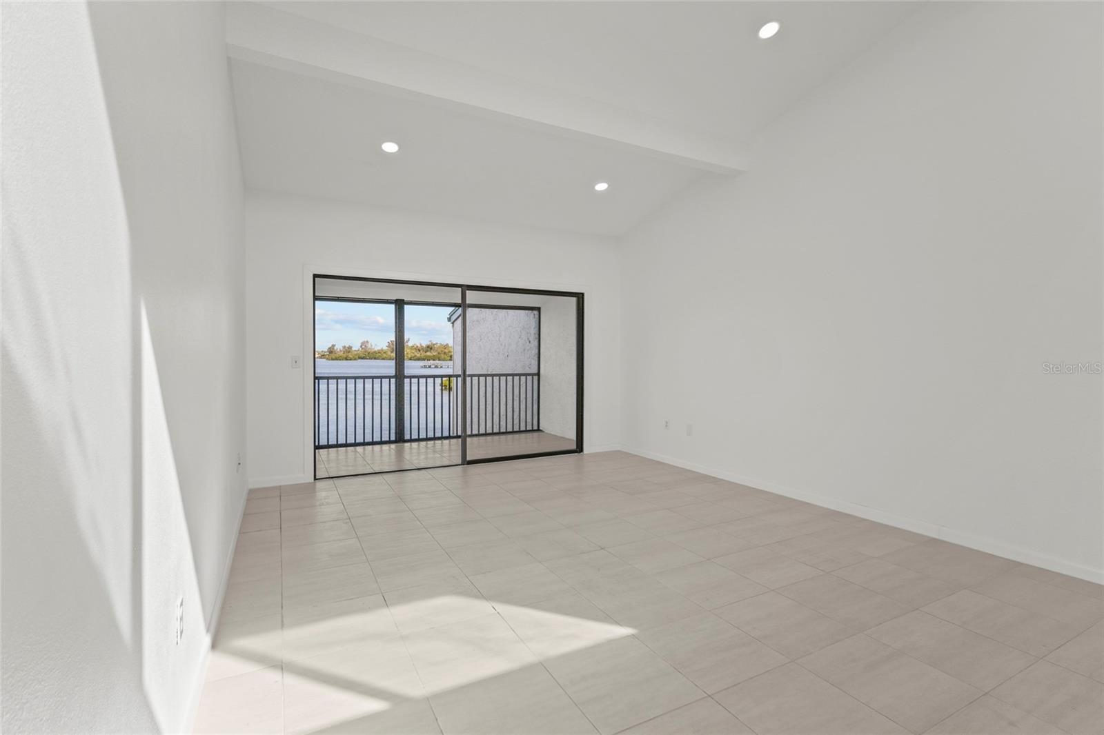 1511 PELICAN POINT DR #279, SARASOTA, FL, 34231