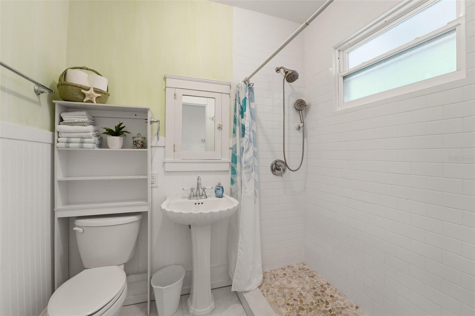 2330 7TH AVE W, BRADENTON, FL, 34205