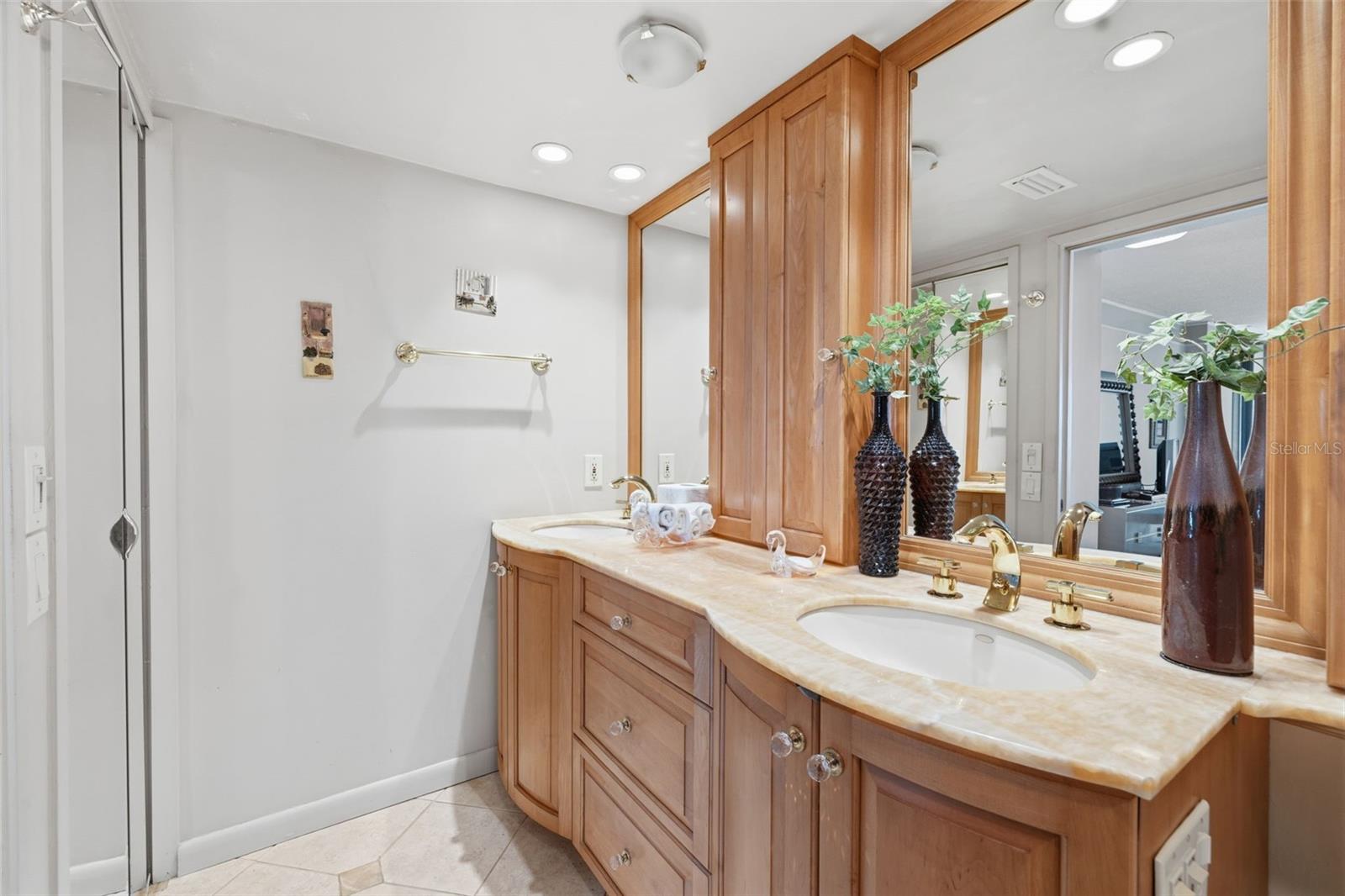 9495 BLIND PASS RD #1208, ST PETE BEACH, FL, 33706