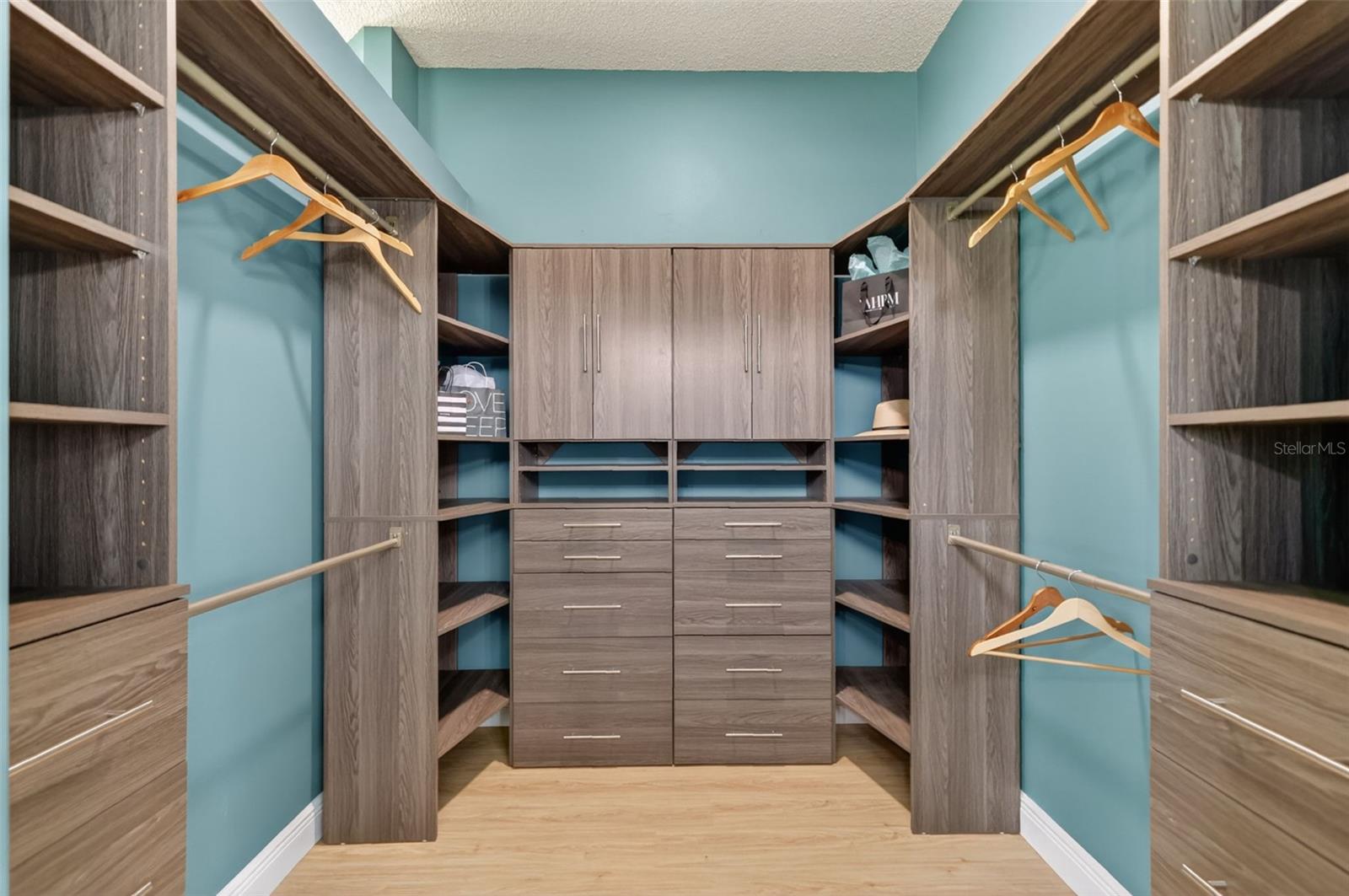 1028 SOLEDAD WAY, THE VILLAGES, FL, 32159