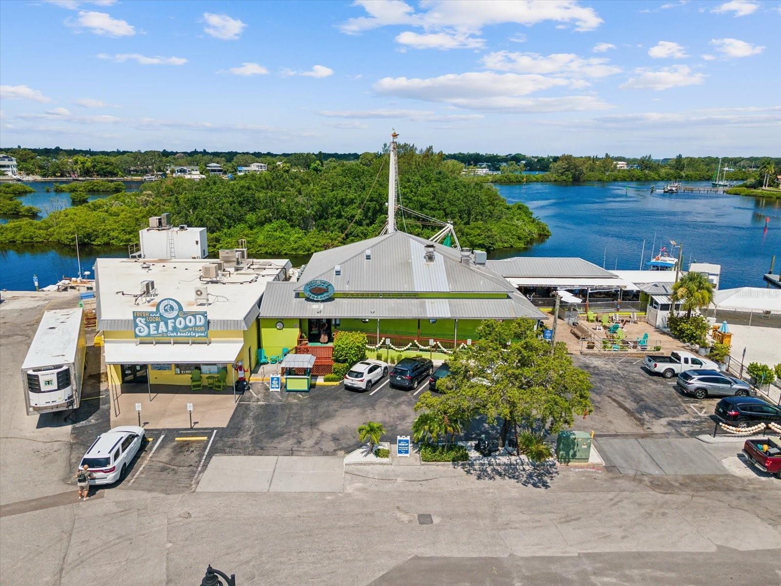 2126 PARROT FISH DR, HOLIDAY, FL, 34691
