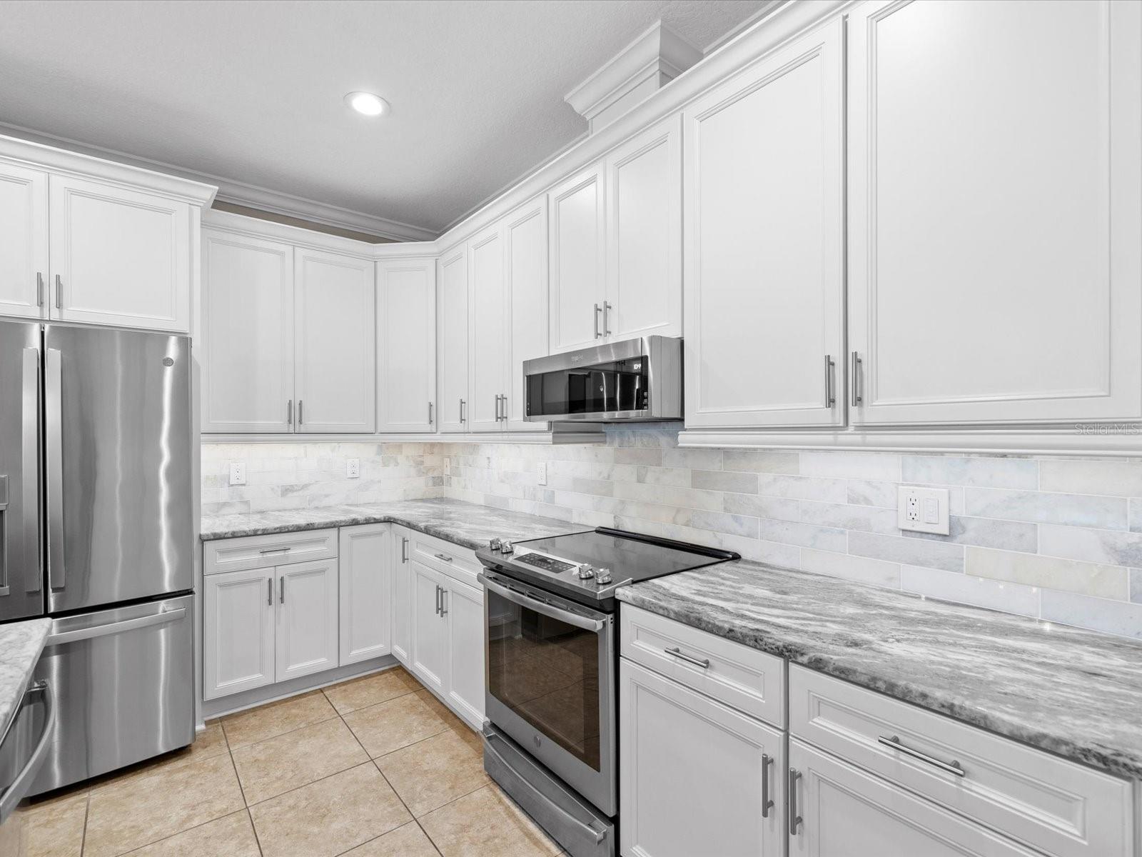2126 PARROT FISH DR, HOLIDAY, FL, 34691