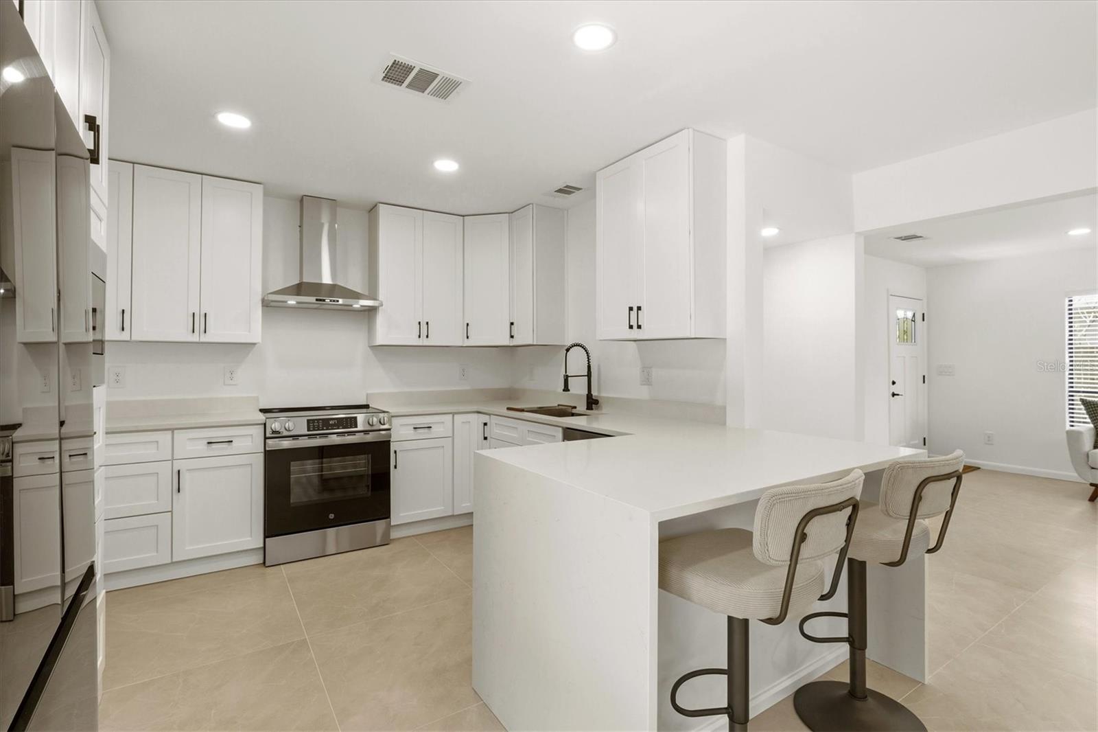 3663 EGERTON CIR, SARASOTA, FL, 34233