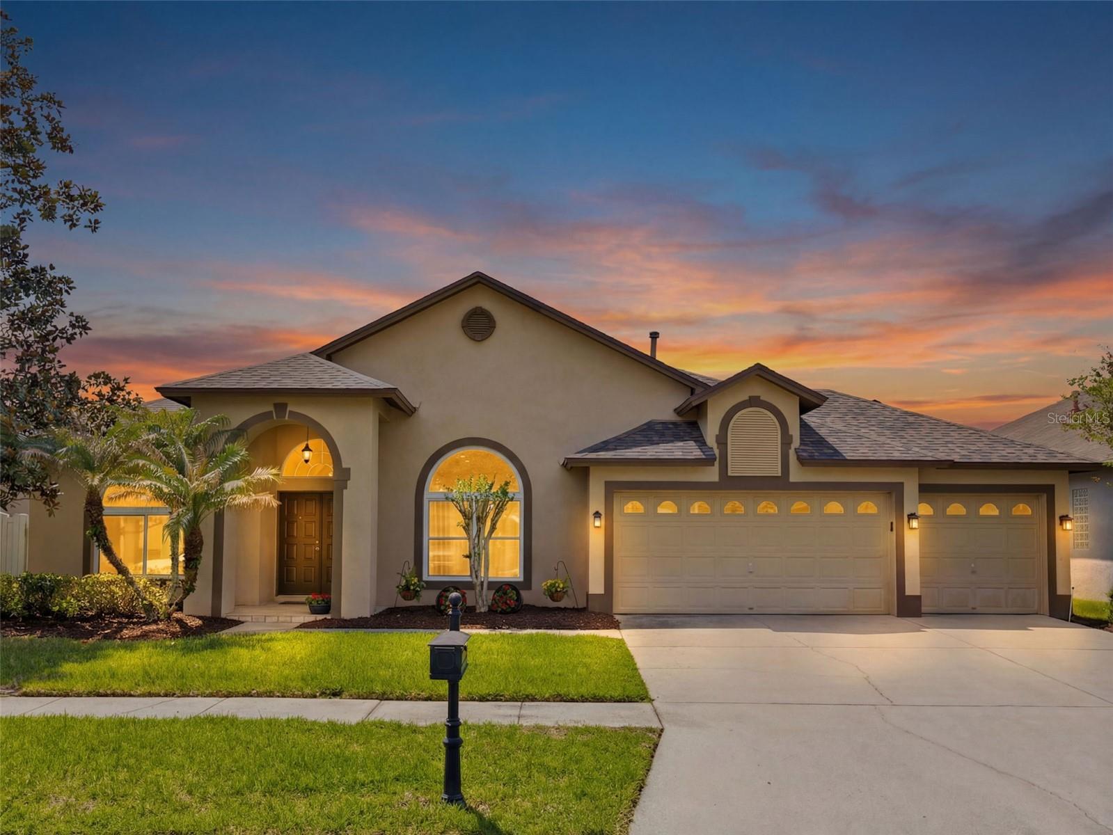 10017 OXFORD CHAPEL DR, TAMPA, FL, 33647