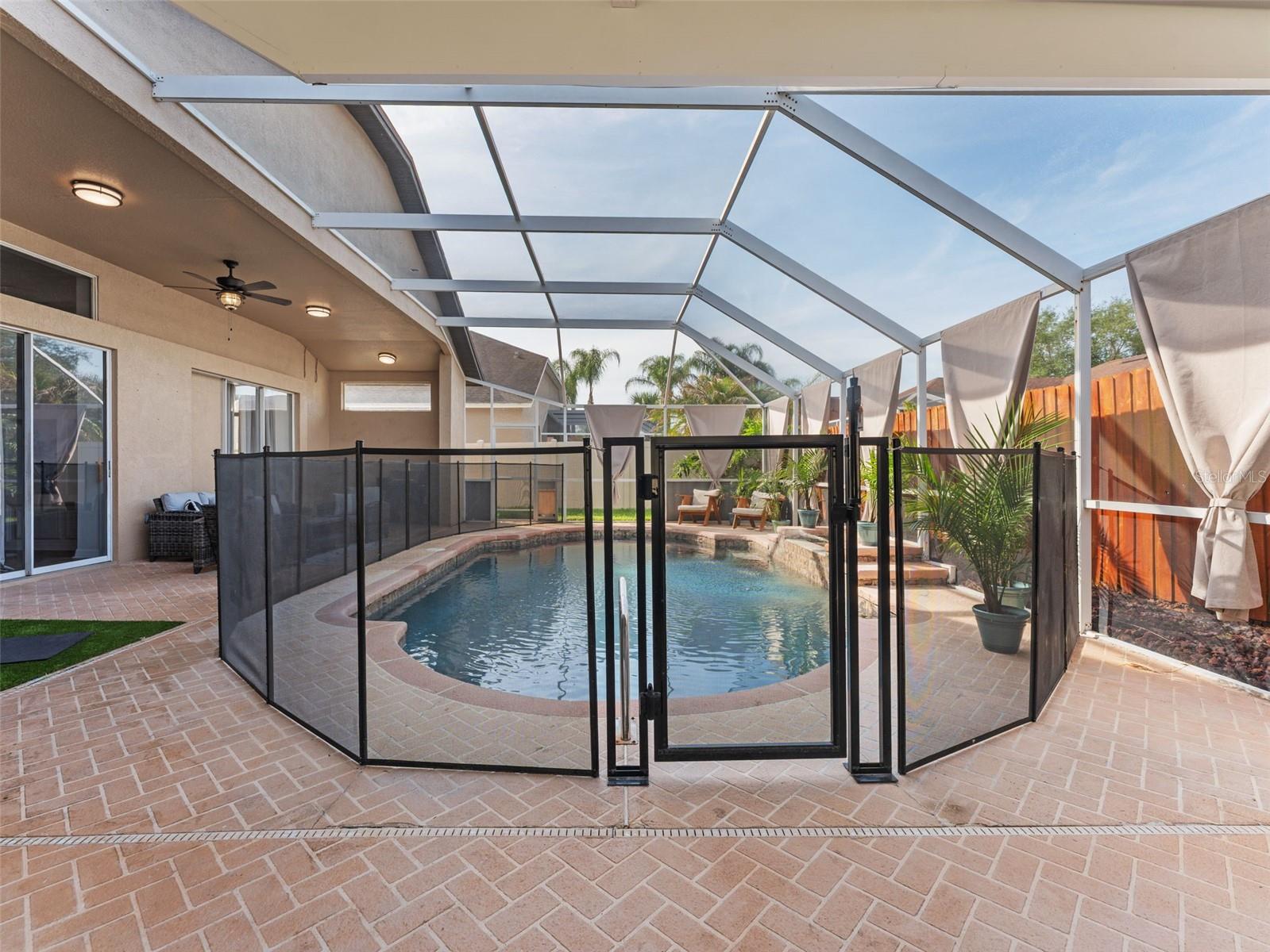 10017 OXFORD CHAPEL DR, TAMPA, FL, 33647