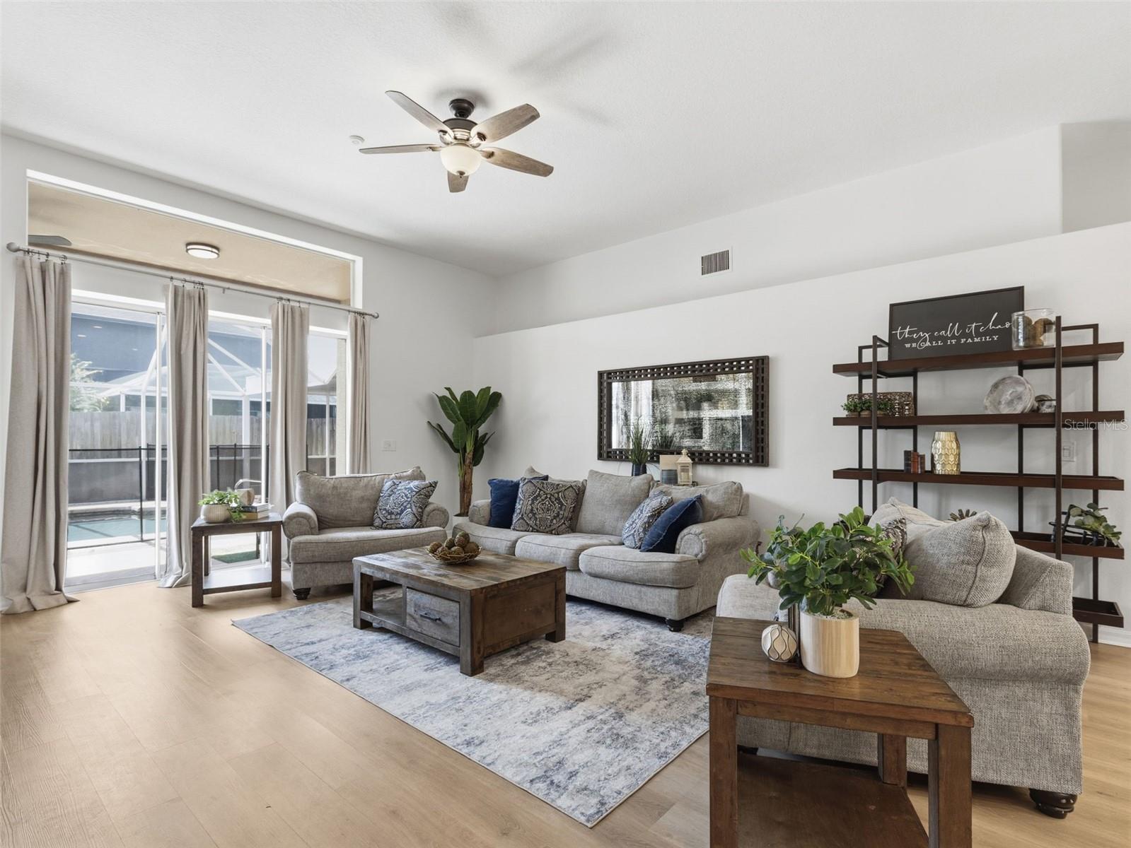 10017 OXFORD CHAPEL DR, TAMPA, FL, 33647