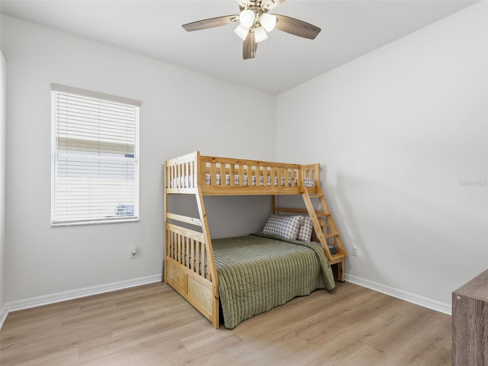 10017 OXFORD CHAPEL DR, TAMPA, FL, 33647
