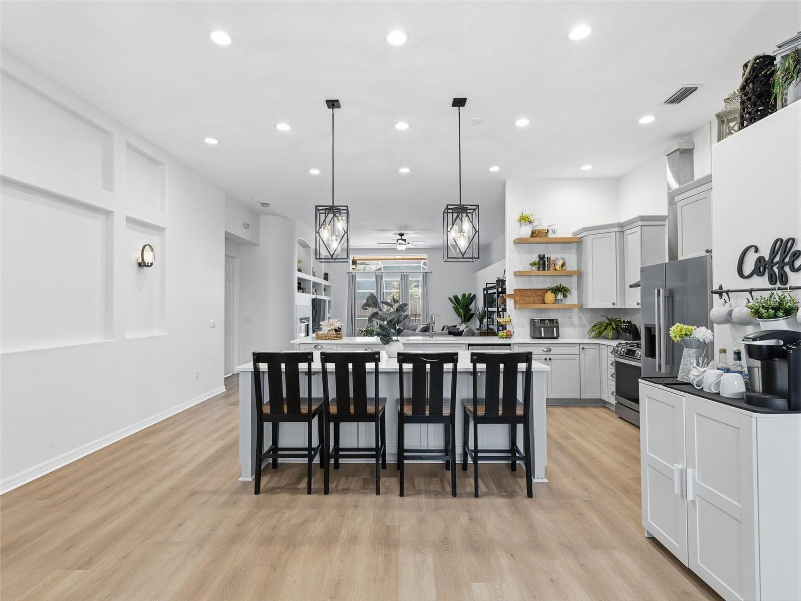 10017 OXFORD CHAPEL DR, TAMPA, FL, 33647