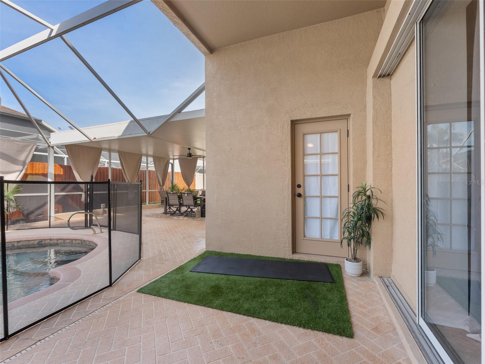 10017 OXFORD CHAPEL DR, TAMPA, FL, 33647