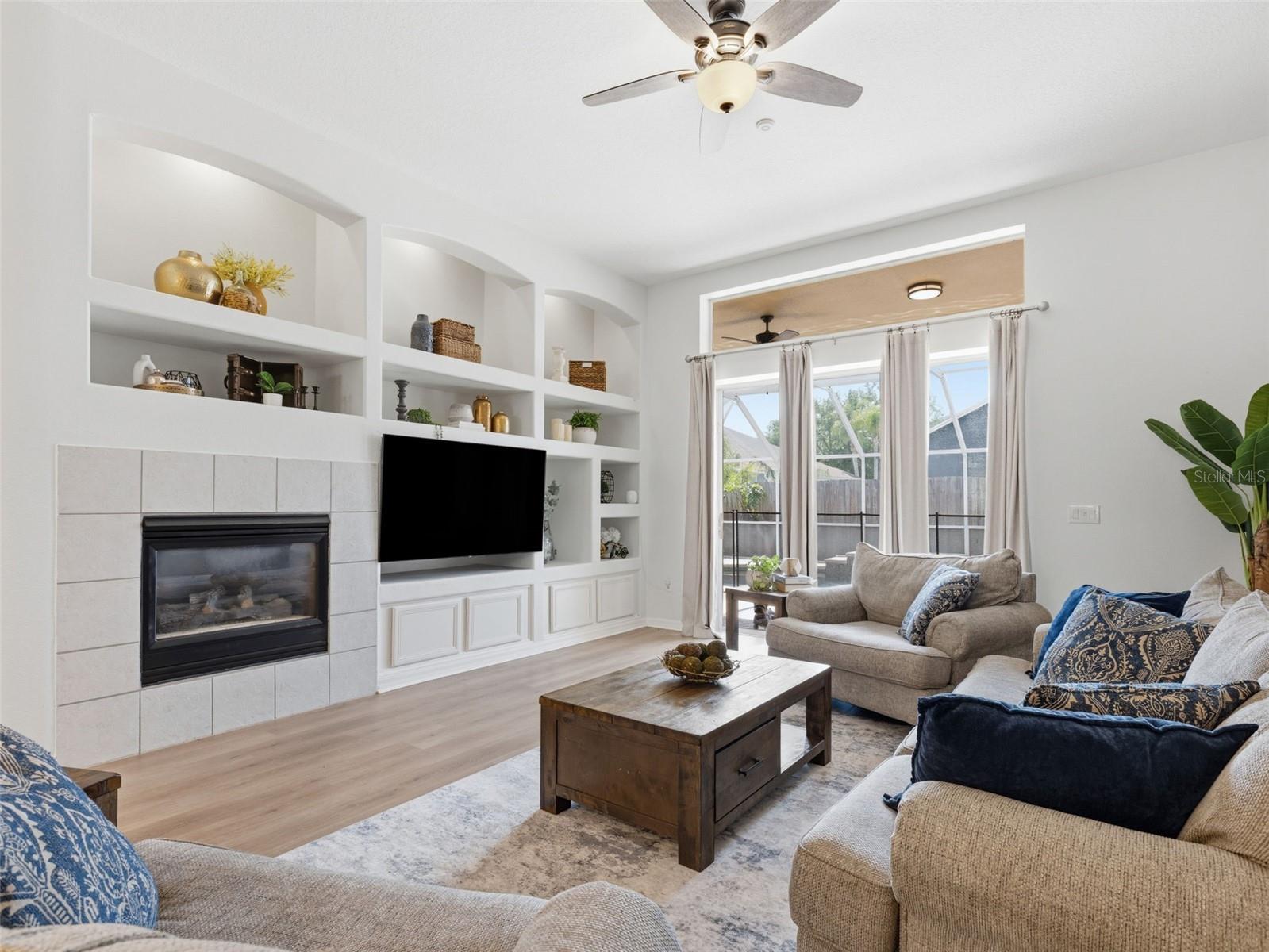 10017 OXFORD CHAPEL DR, TAMPA, FL, 33647