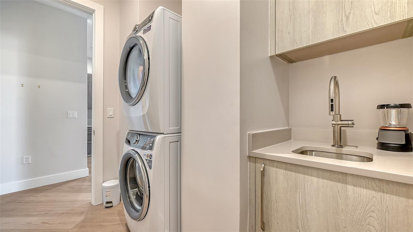 33 S PALM AVE #1303, SARASOTA, FL, 34236
