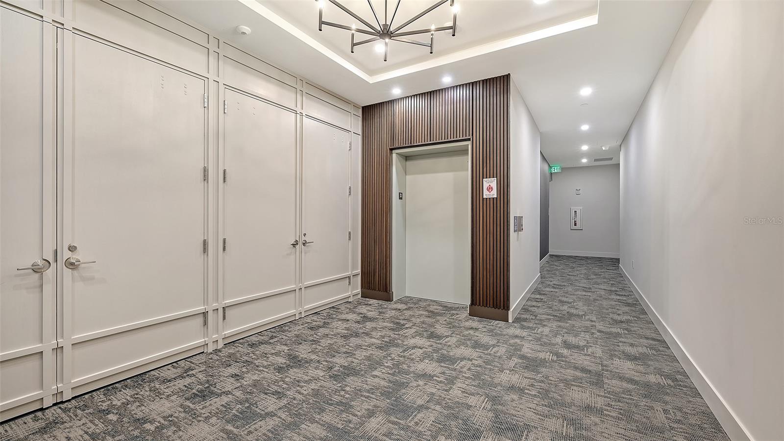 33 S PALM AVE #1303, SARASOTA, FL, 34236
