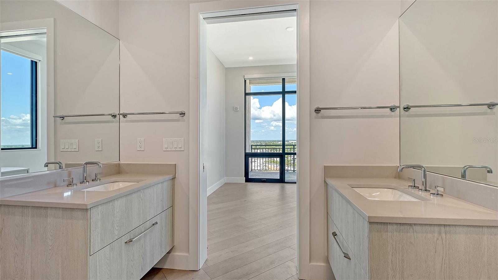 33 S PALM AVE #1303, SARASOTA, FL, 34236