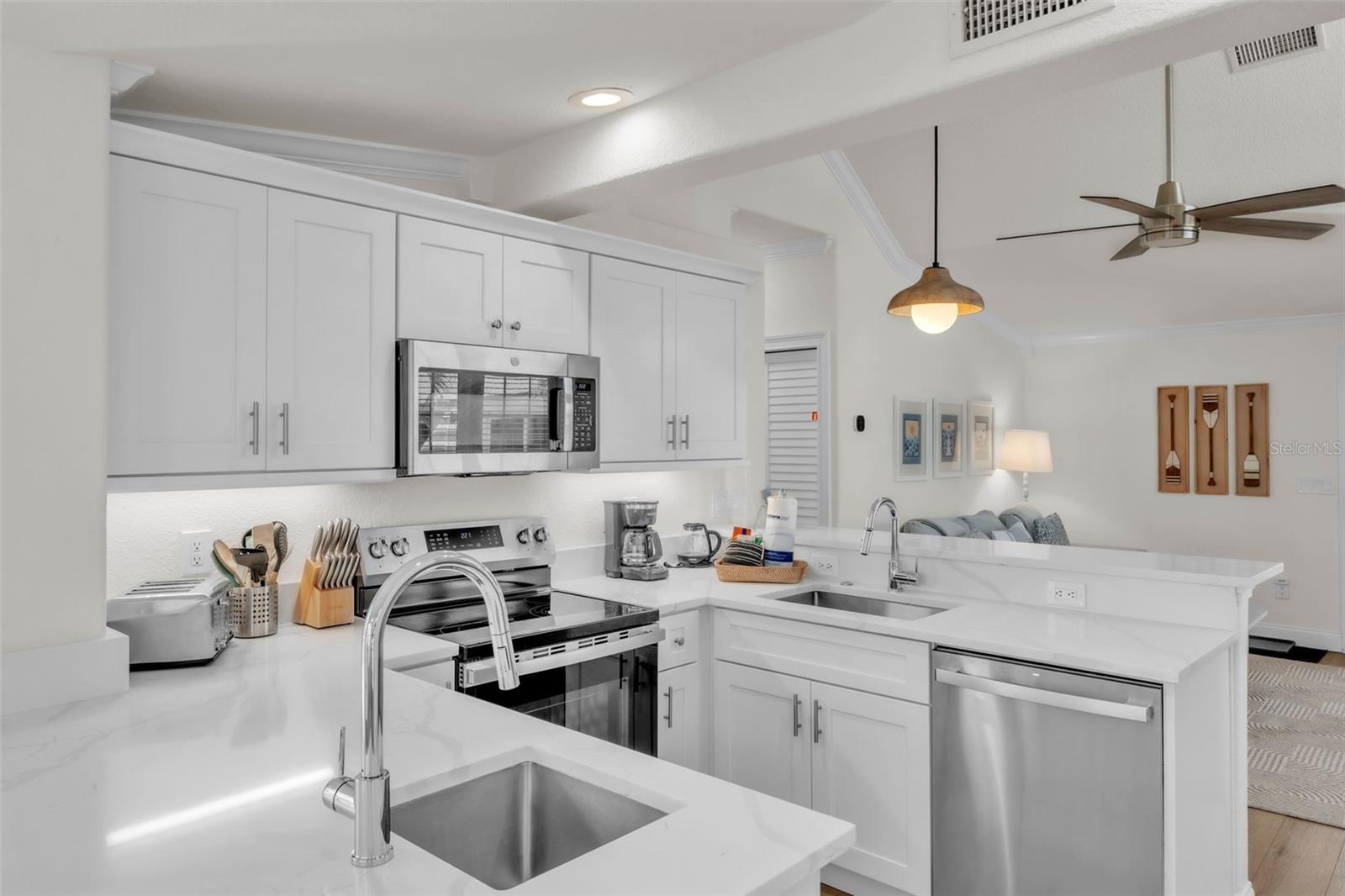 215 67TH ST #6, HOLMES BEACH, FL, 34217