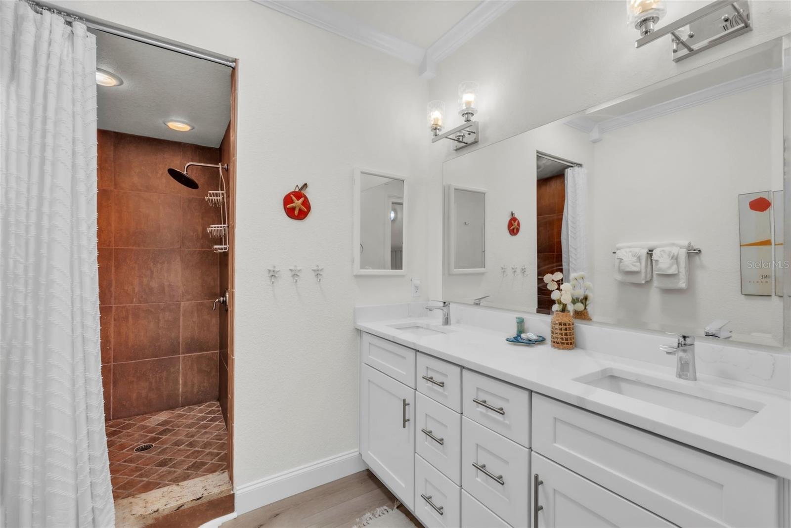 215 67TH ST #6, HOLMES BEACH, FL, 34217