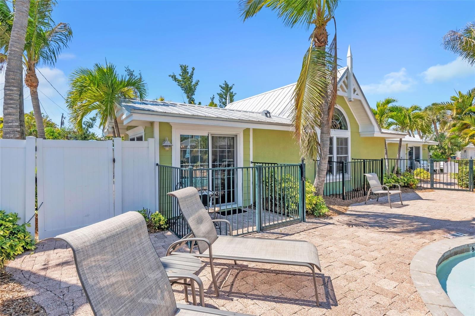 215 67TH ST #6, HOLMES BEACH, FL, 34217
