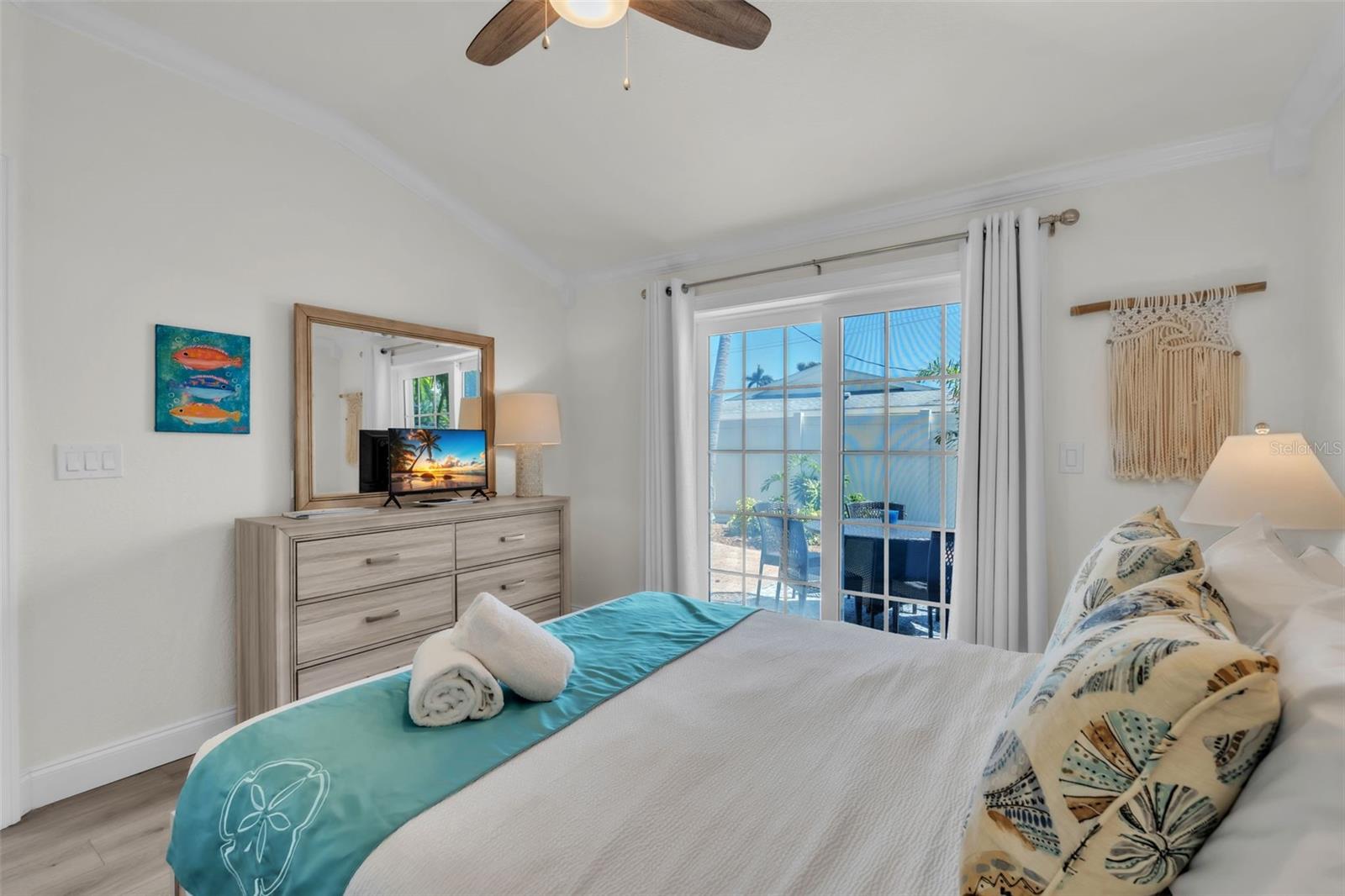 215 67TH ST #6, HOLMES BEACH, FL, 34217