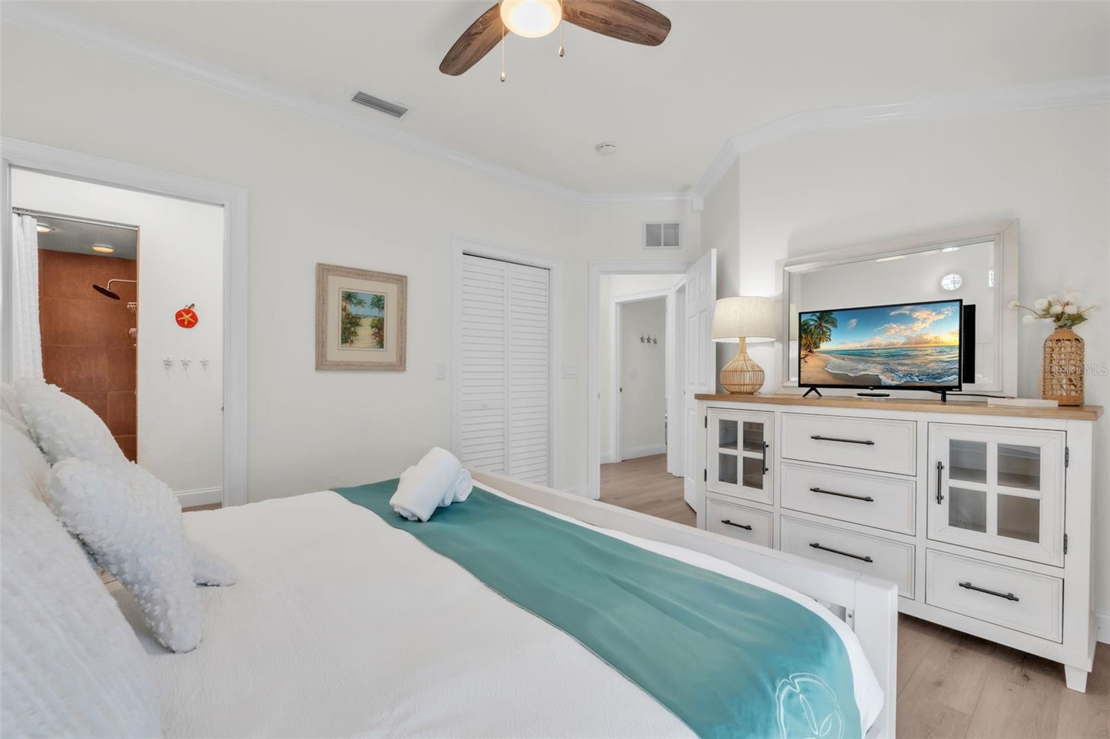 215 67TH ST #6, HOLMES BEACH, FL, 34217