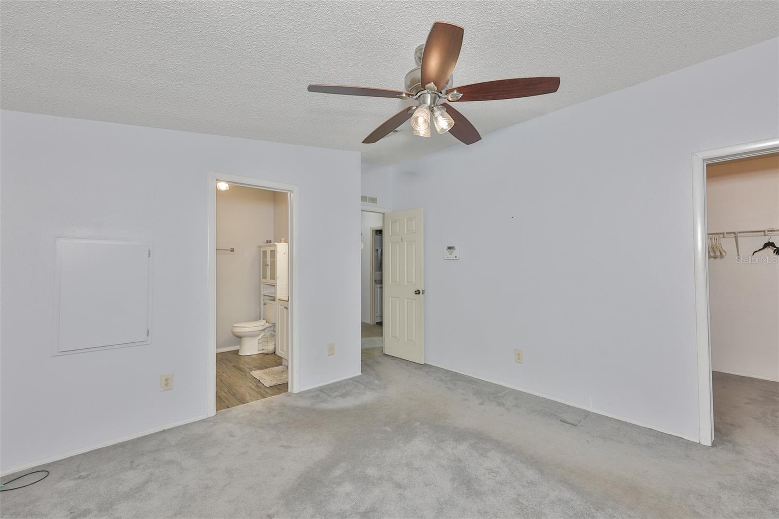 38992 STAPLEY CIR, ZEPHYRHILLS, FL, 33540