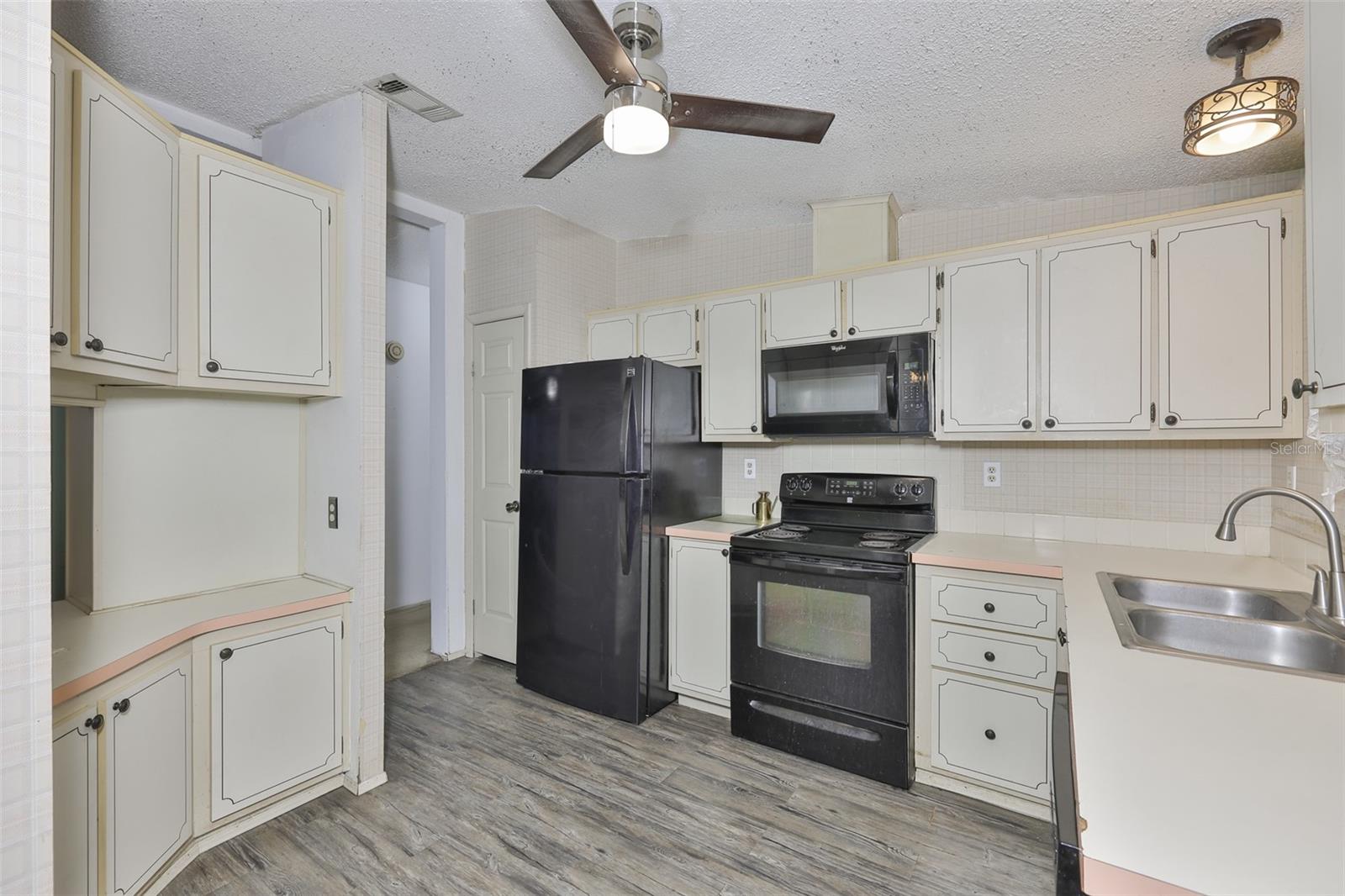 38992 STAPLEY CIR, ZEPHYRHILLS, FL, 33540