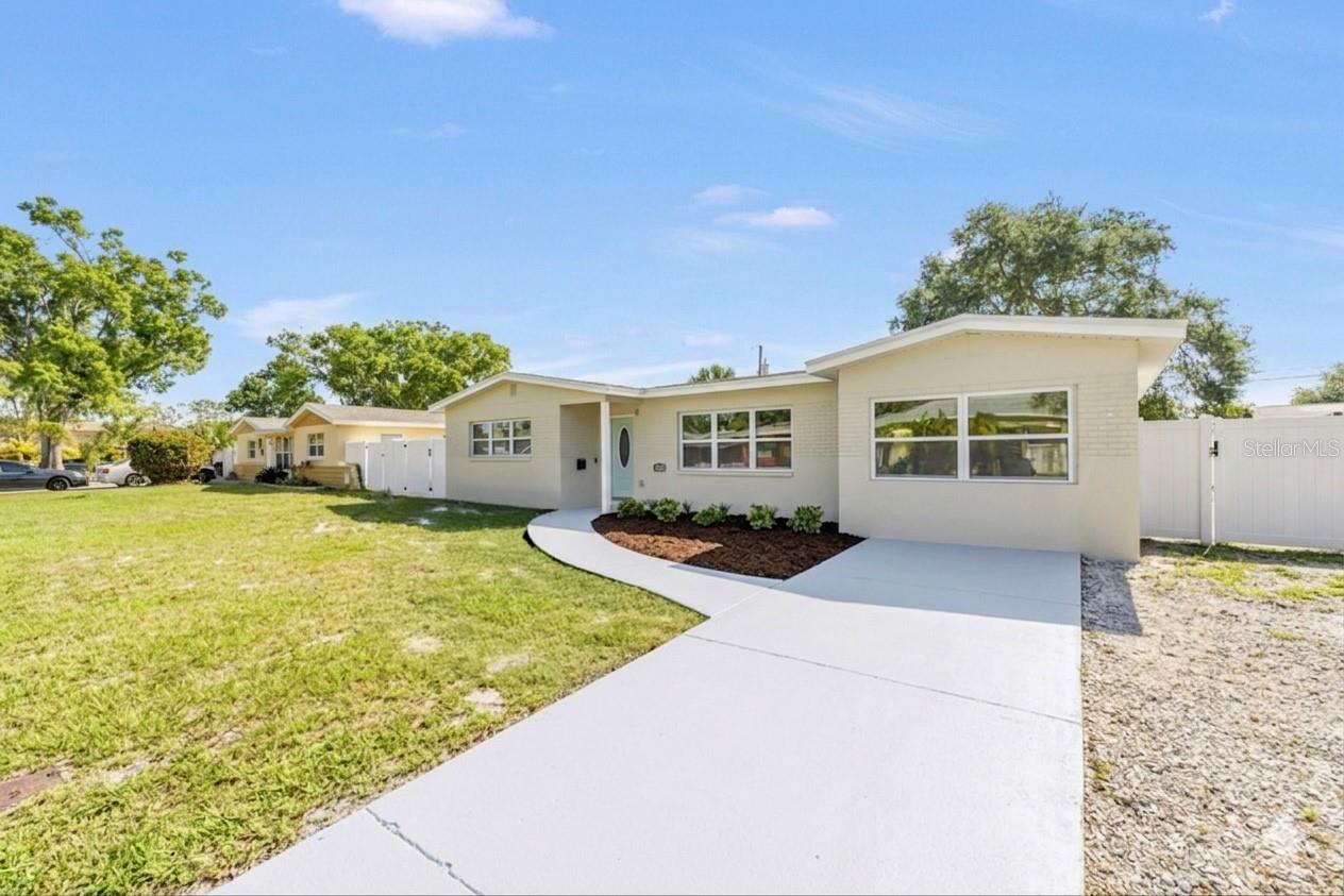 7443 2ND ST N, ST PETERSBURG, FL, 33702