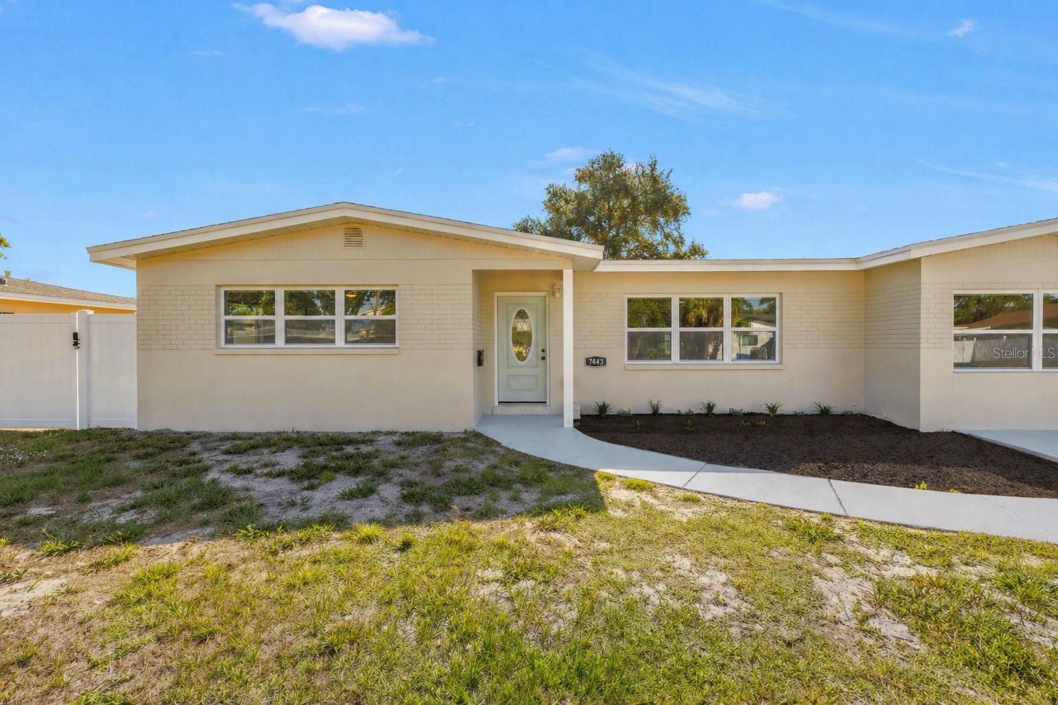 7443 2ND ST N, ST PETERSBURG, FL, 33702