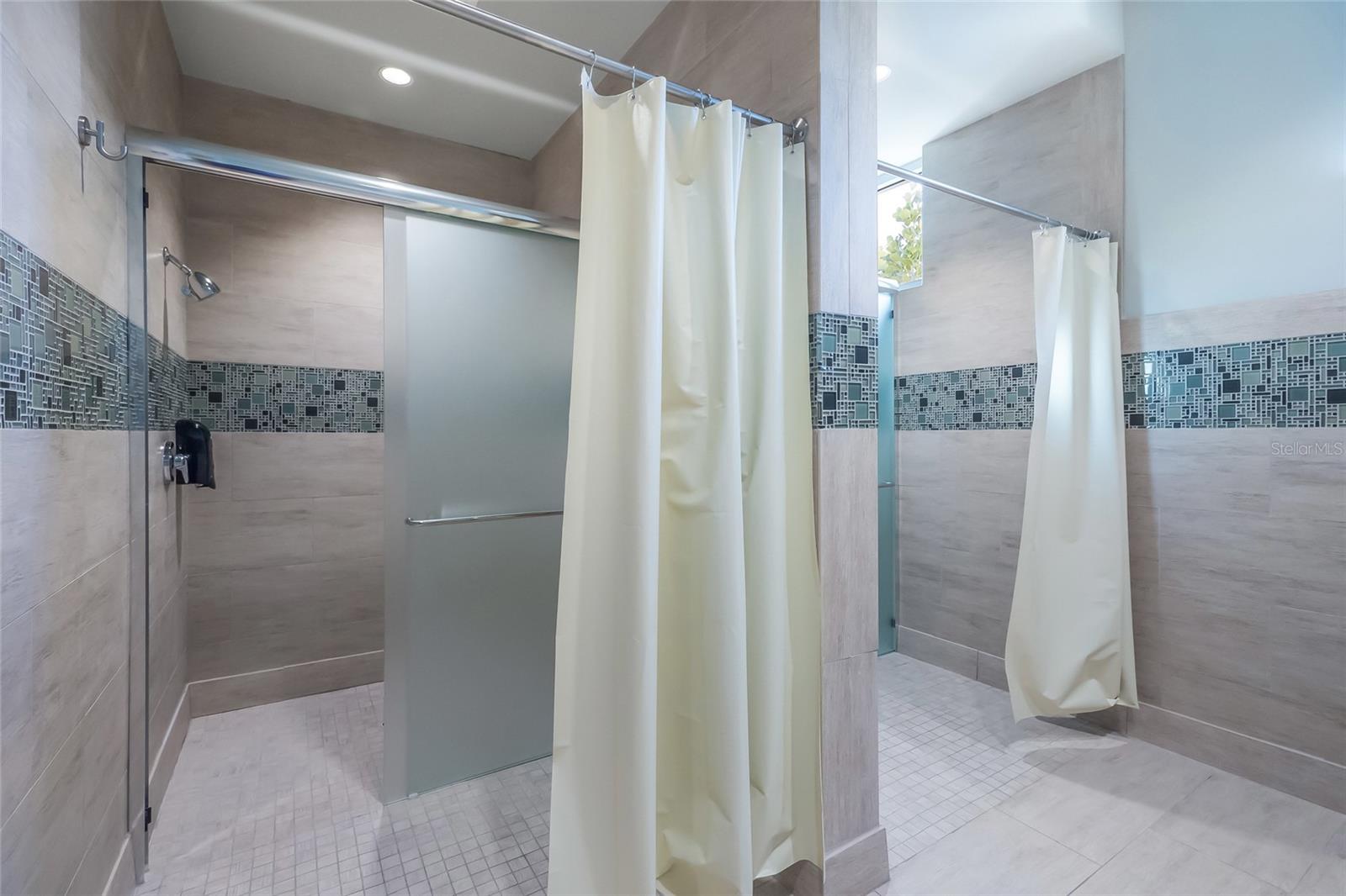 318 COMPASS POINT DR #202, BRADENTON, FL, 34209