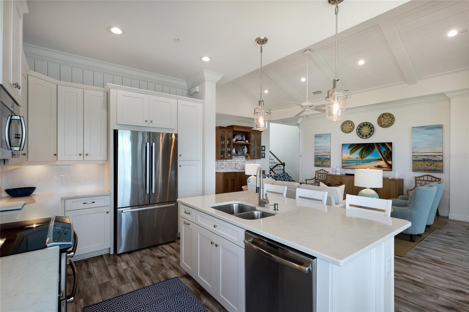 318 COMPASS POINT DR #202, BRADENTON, FL, 34209