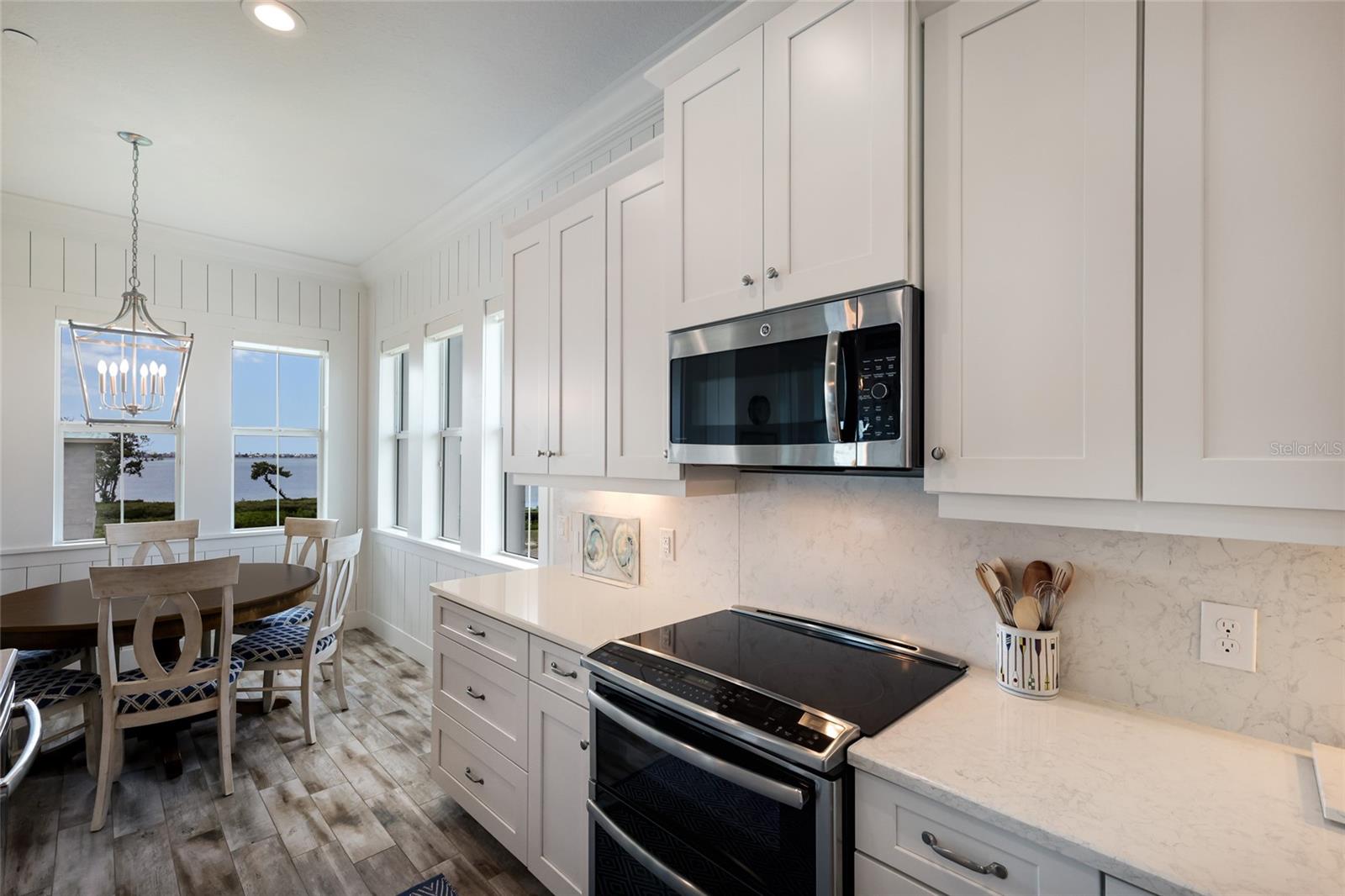 318 COMPASS POINT DR #202, BRADENTON, FL, 34209
