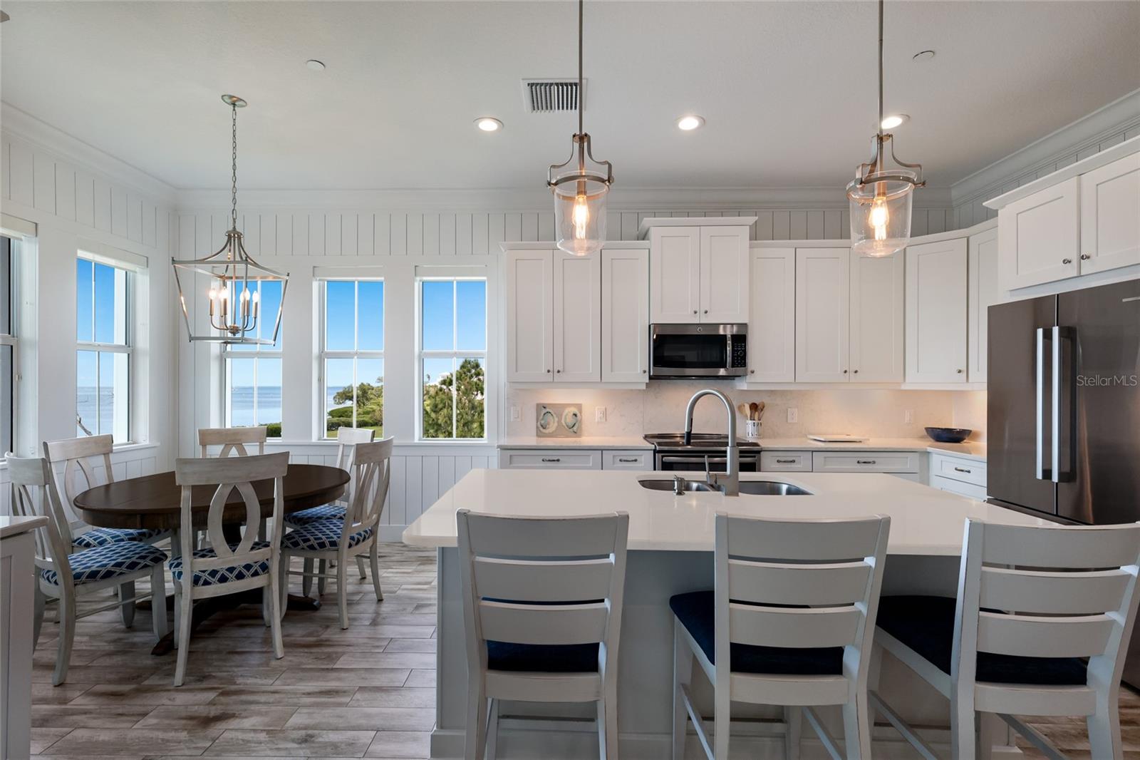 318 COMPASS POINT DR #202, BRADENTON, FL, 34209