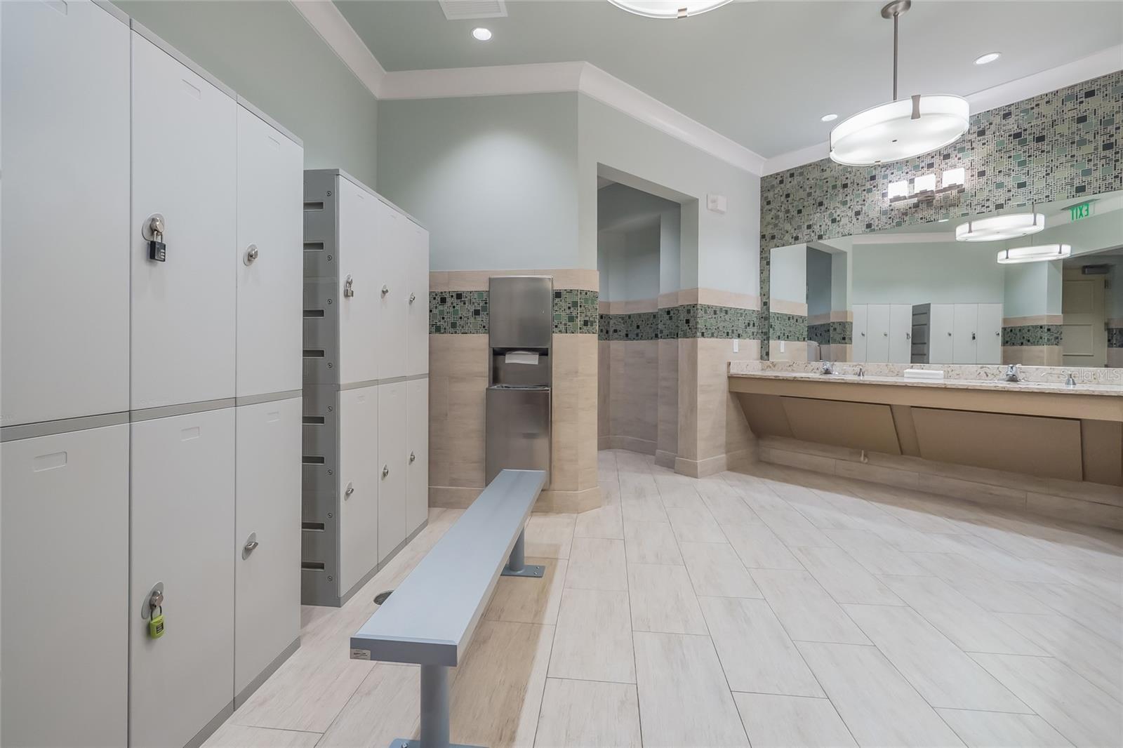 318 COMPASS POINT DR #202, BRADENTON, FL, 34209