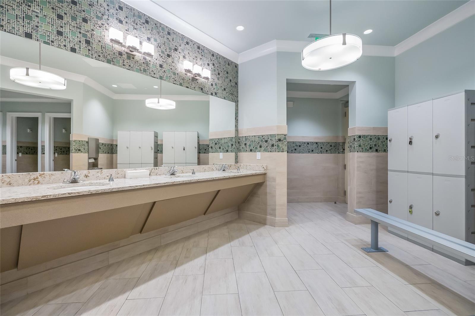 318 COMPASS POINT DR #202, BRADENTON, FL, 34209