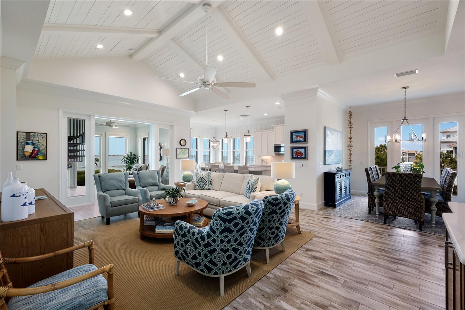 318 COMPASS POINT DR #202, BRADENTON, FL, 34209