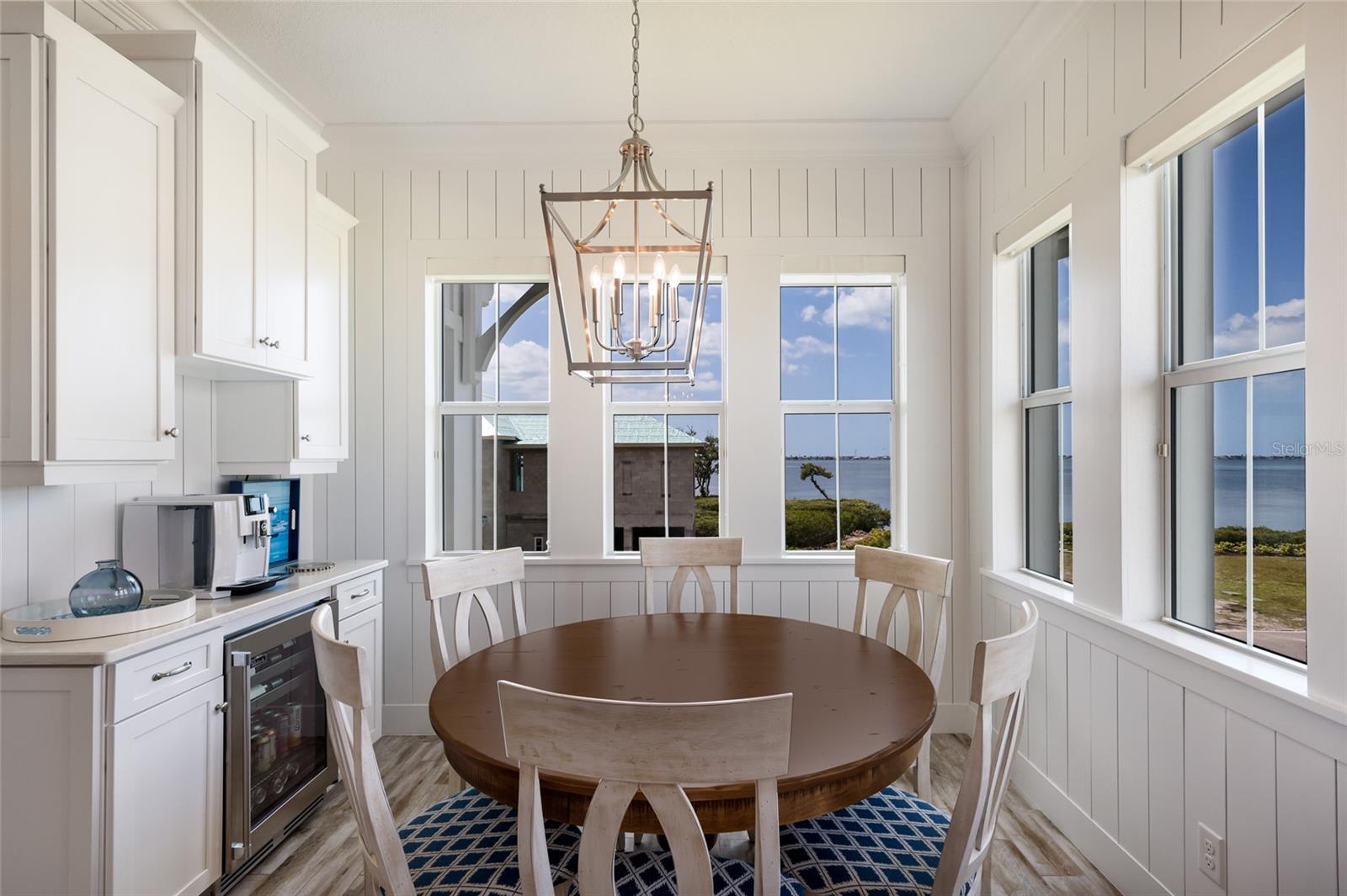 318 COMPASS POINT DR #202, BRADENTON, FL, 34209
